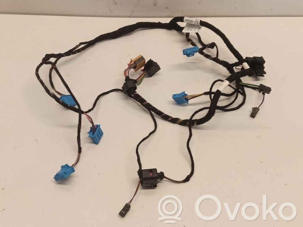 Skoda Enyaq iV Arnés/cableado de puerta delantera 