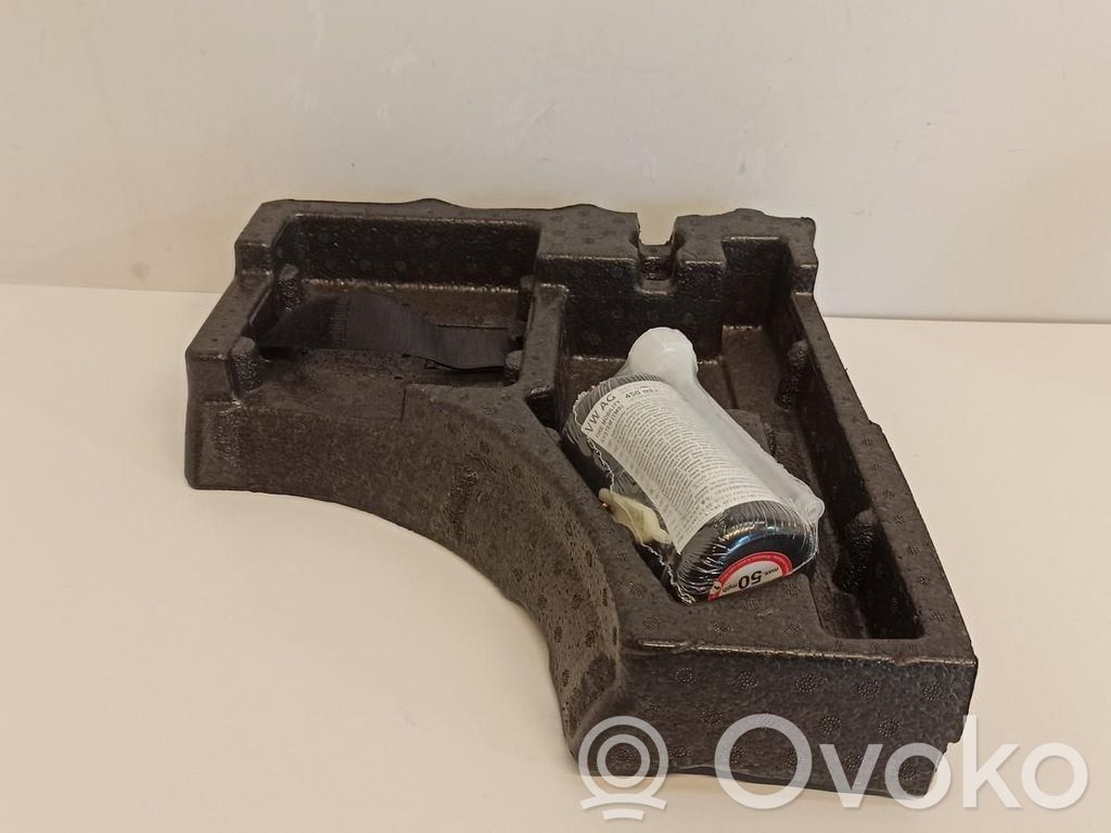 Audi A3 8Y Vararenkaan osion verhoilu 