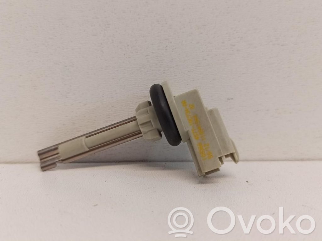 Sensor de temperatura interna/externa   457T19C734AA