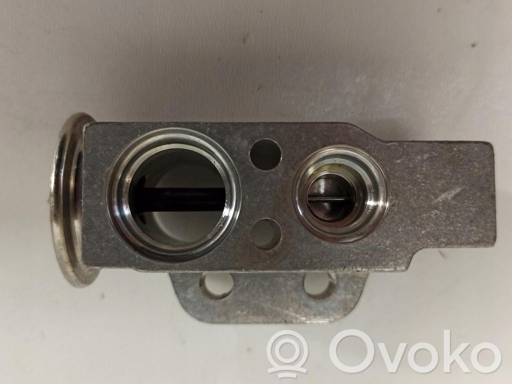 Audi A4 S4 B8 8K Zawór rozprężny klimatyzacji A/C 