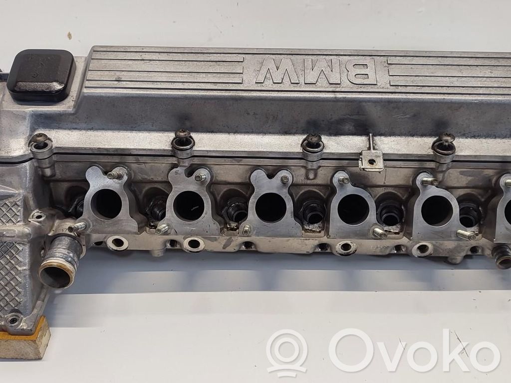 Culata del motor   2247054,2247054