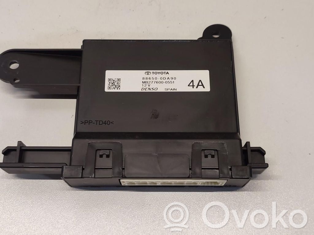 Mazda 2 Air conditioner control unit module 
