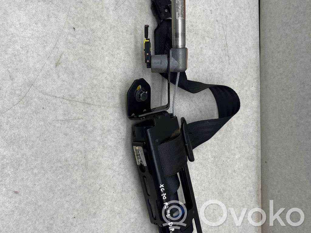 Volvo XC70 Pas bezpieczeństwa fotela przedniego 