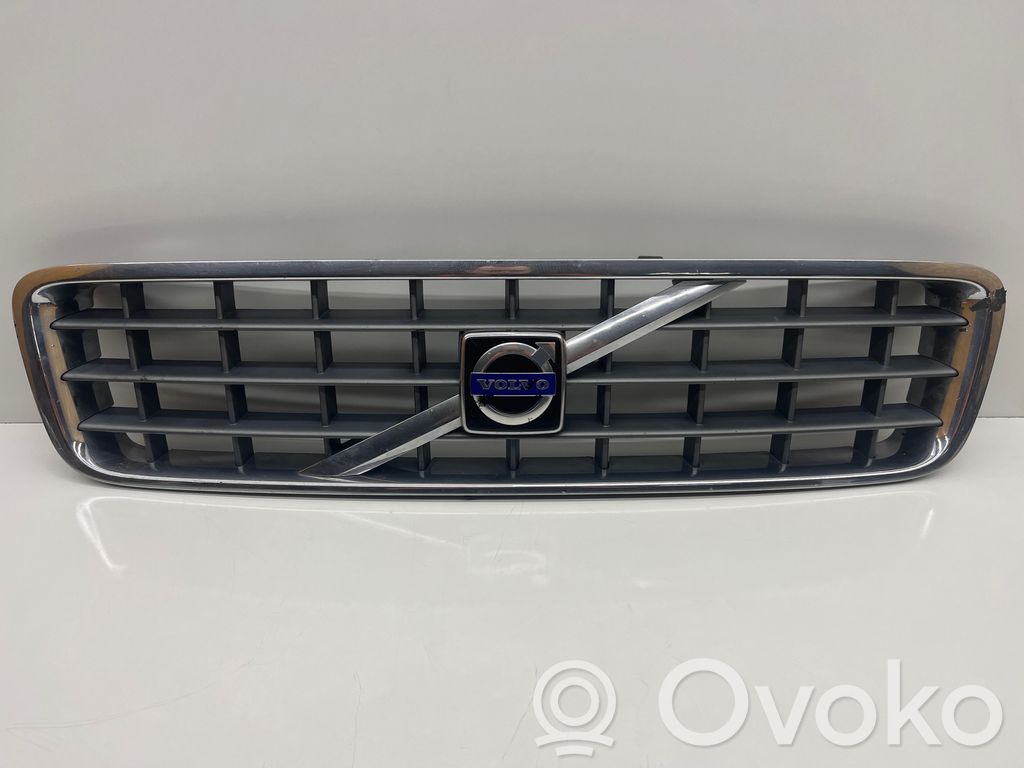Volvo XC90 Etupuskurin ylempi jäähdytinsäleikkö 