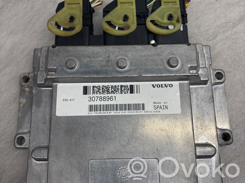 Volvo V50 Engine control unit/module ECU 