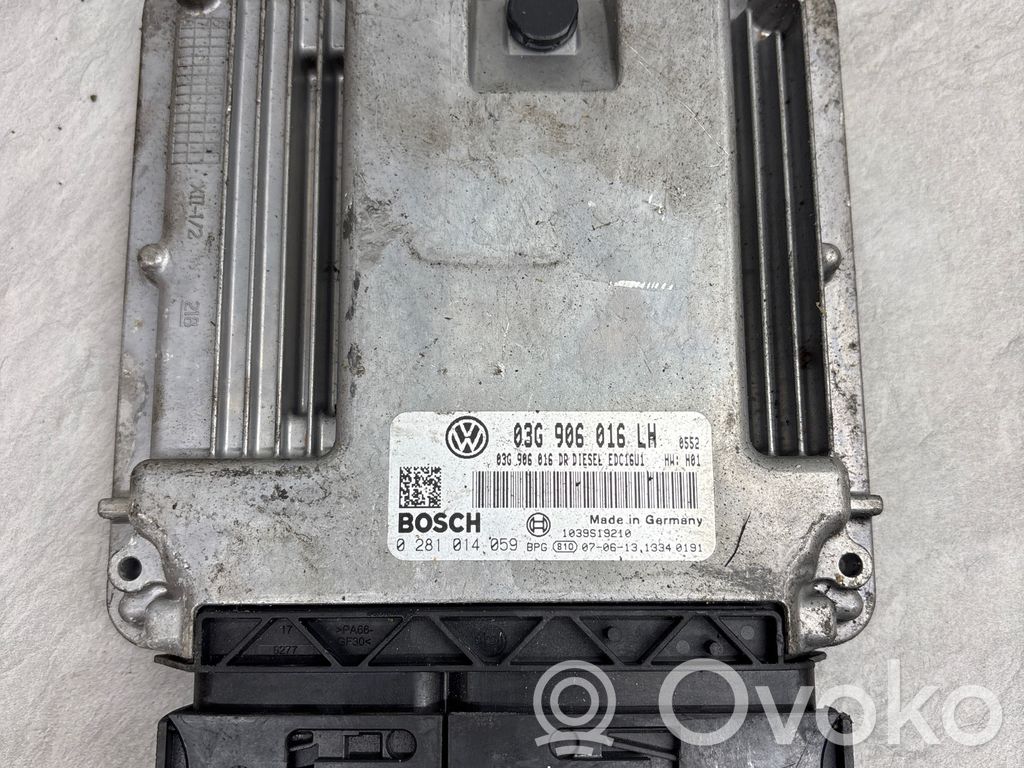 Volkswagen Golf V Engine control unit/module 