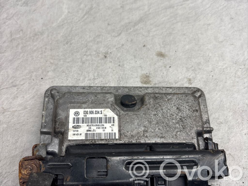 Volkswagen Fox Engine control unit/module 