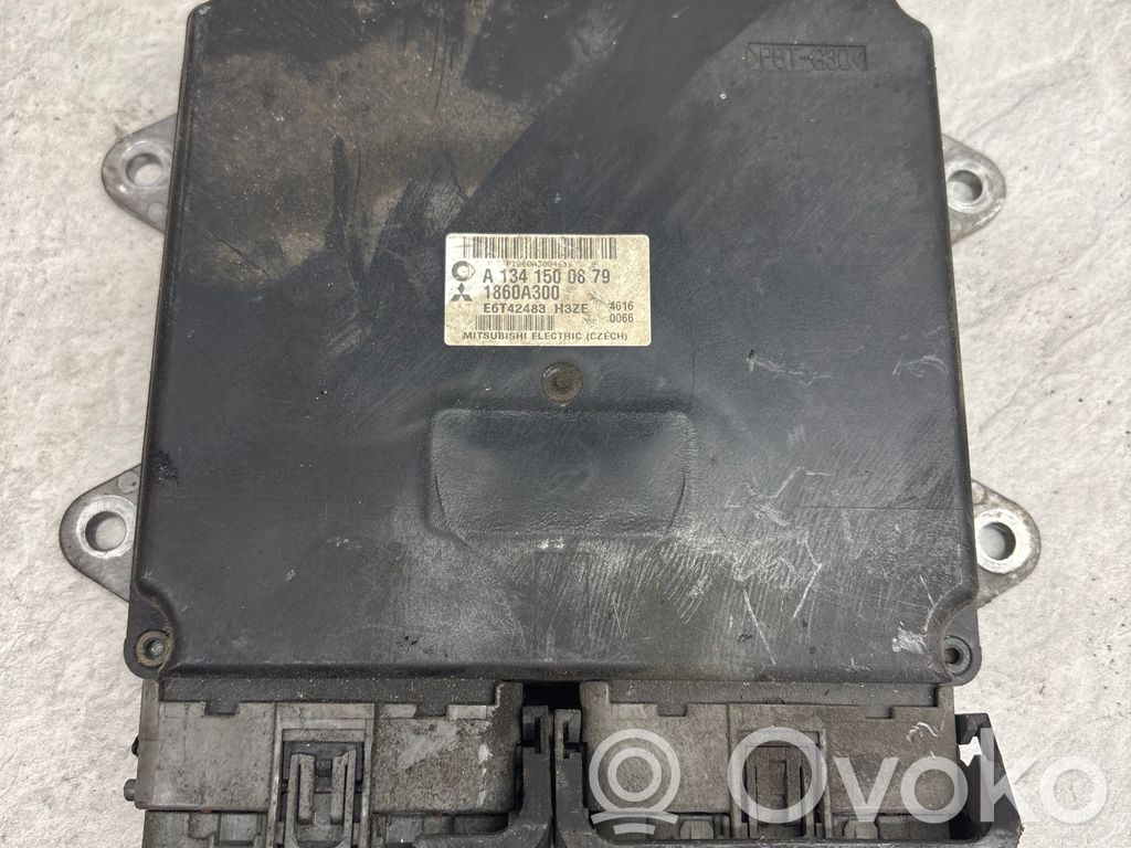 Mitsubishi Colt Engine control unit/module 