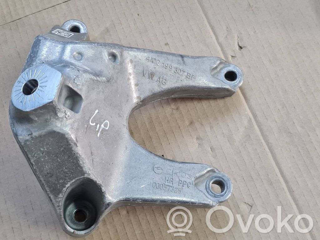 Audi RS Q8 Engine mounting bracket 