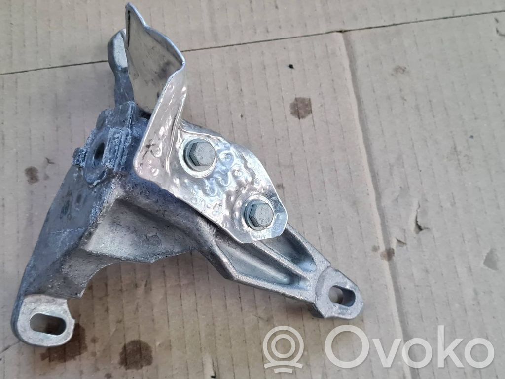 Audi RS Q8 Engine mount bracket 