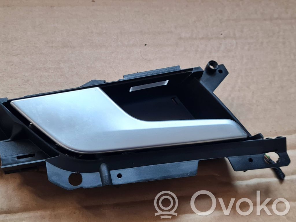 Audi A4 S4 B9 8W Front door interior handle 