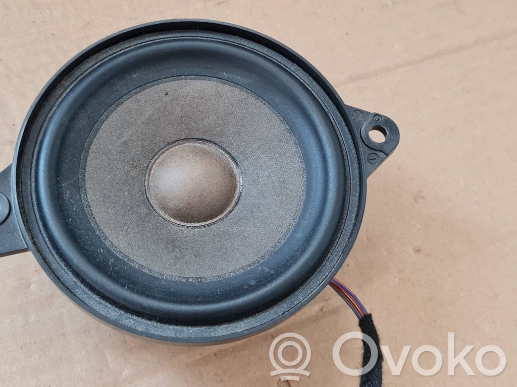 Audi Q3 F3 Panel speaker 