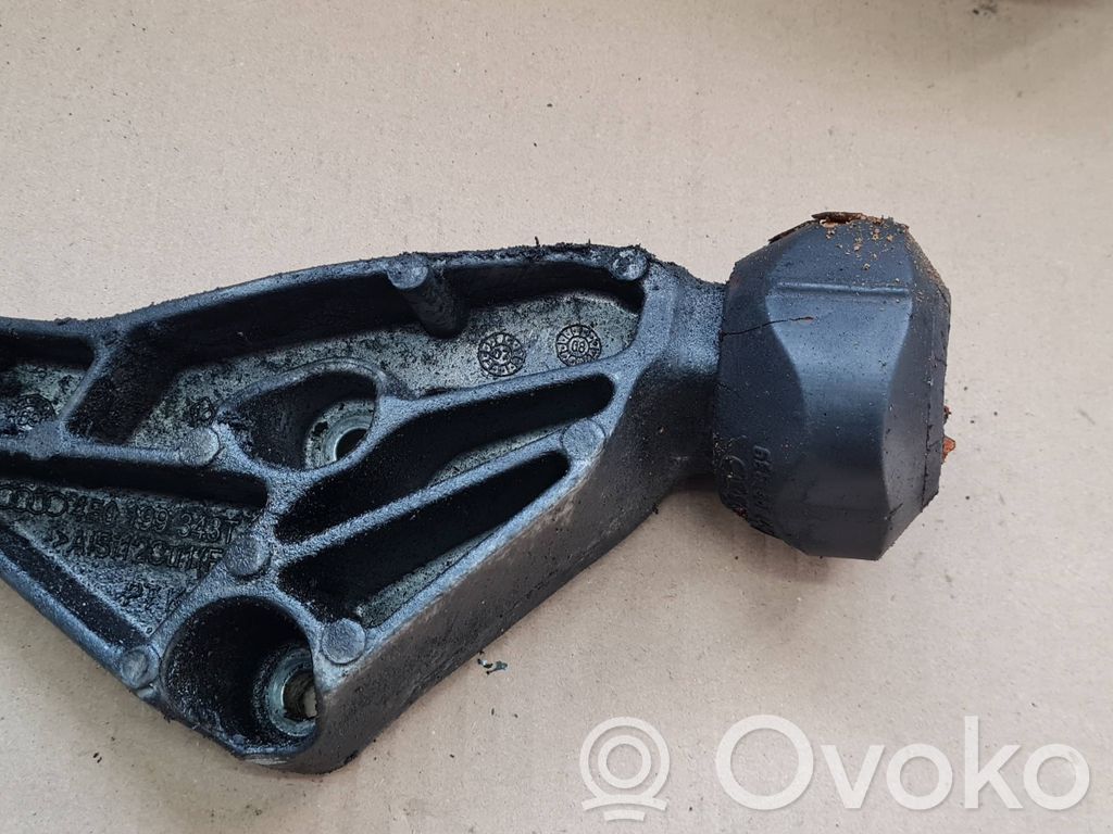 Audi A6 Allroad C6 Engine mounting bracket 