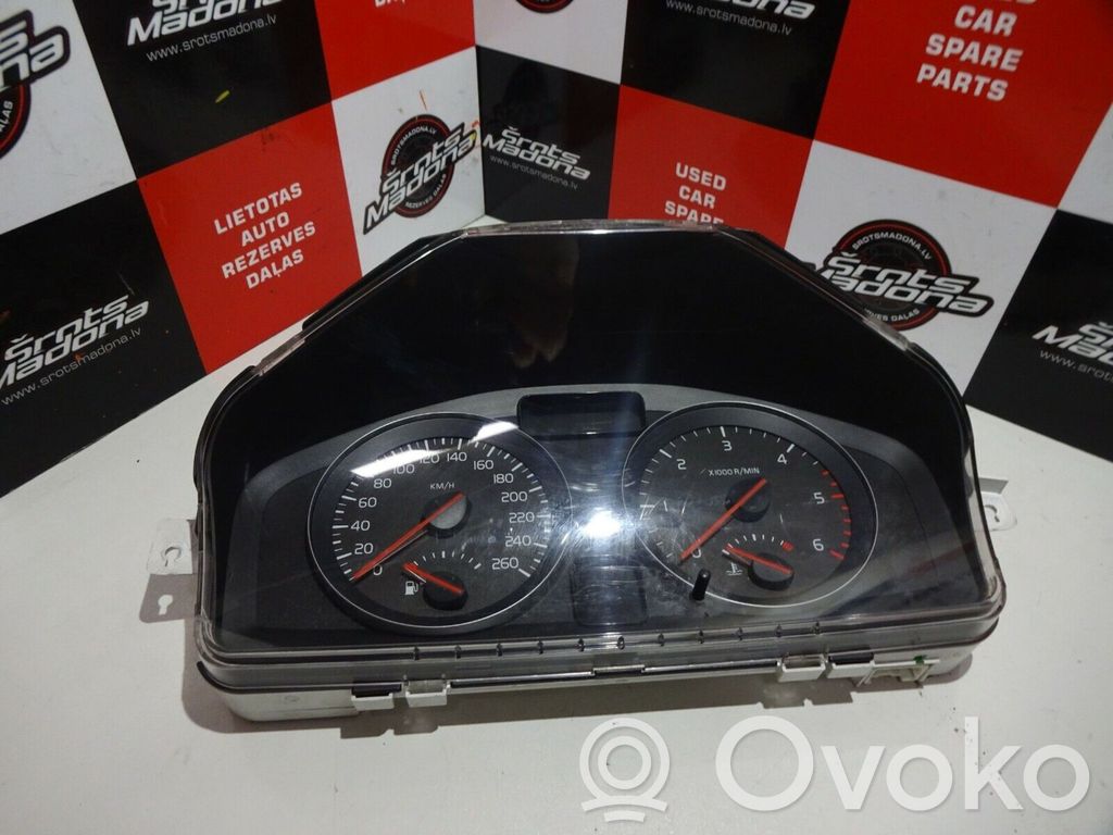 Volvo V50 Speedometer (instrument cluster) 