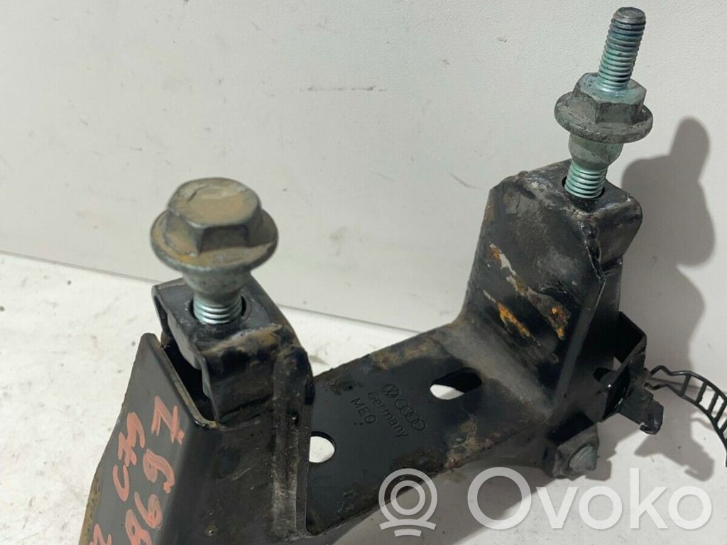 Audi A2 Engine mount bracket 