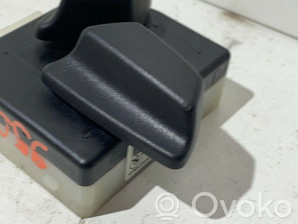 BMW 5 E60 E61 Seat control switch 