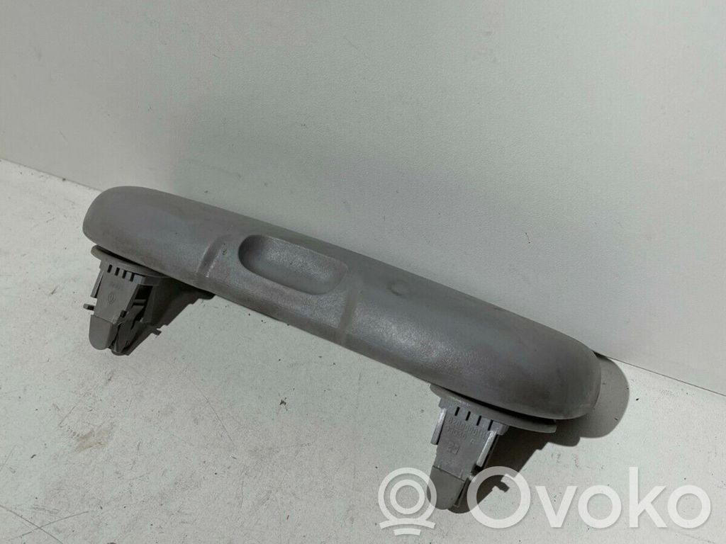 Nissan Primera Kita salono detalė 