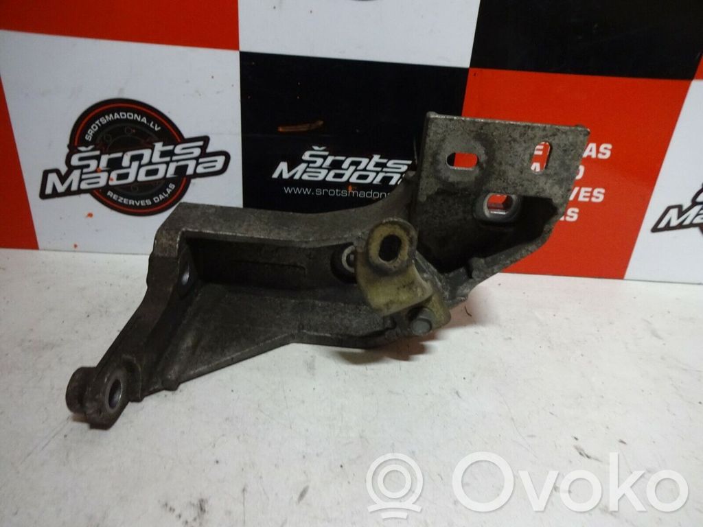 Volvo S40, V40 Fuel pump bracket 
