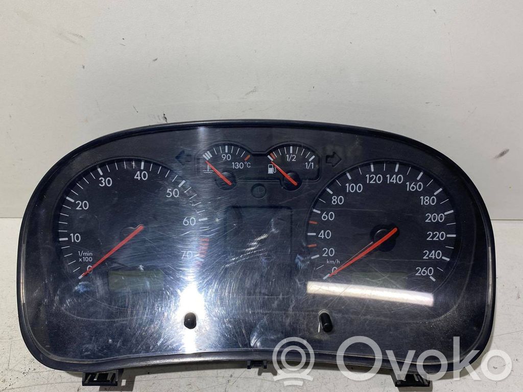 Volkswagen Bora Nopeusmittari (mittaristo) 