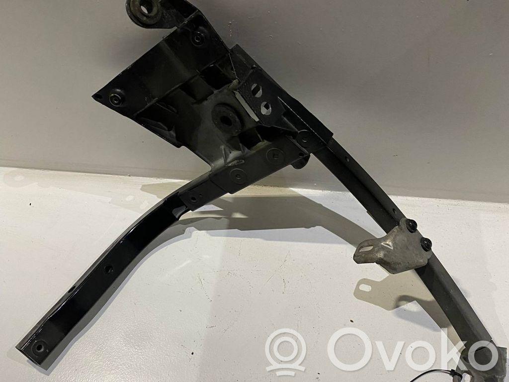 Front bumper mounting bracket   4E0821137E,SAGSG3,CU1F