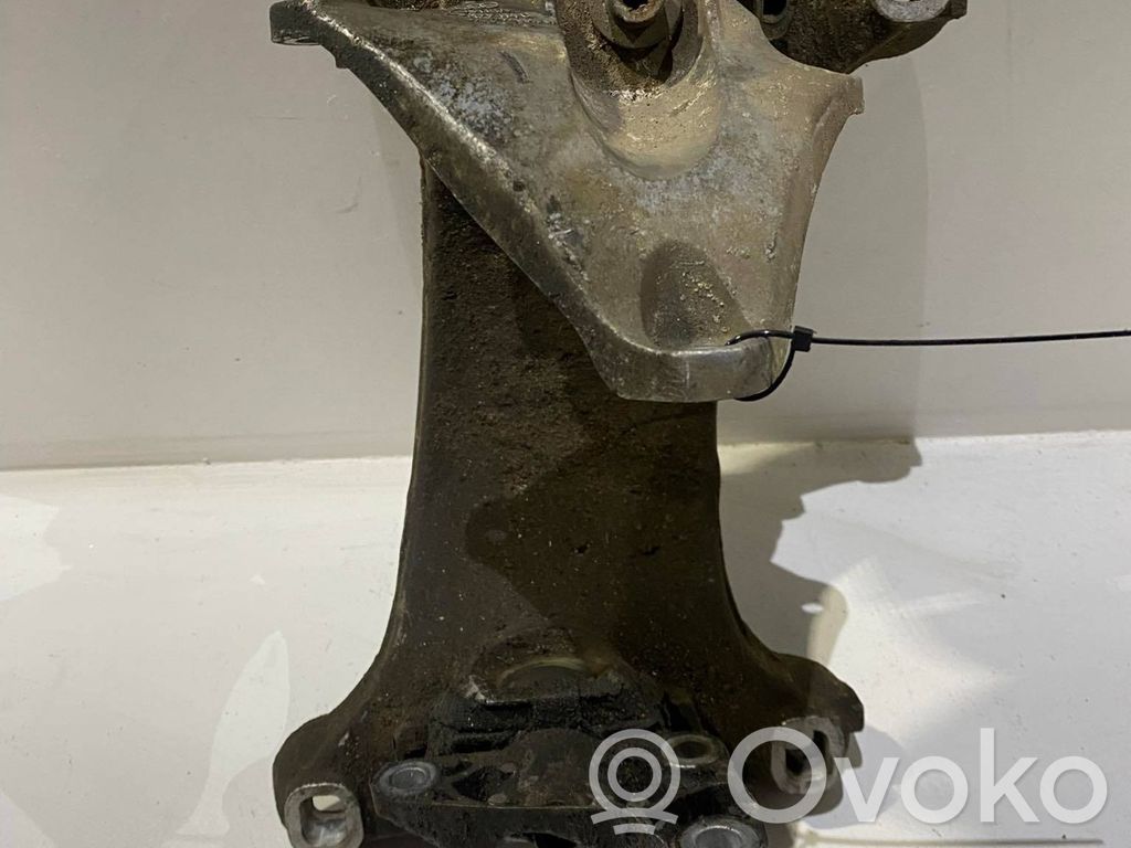 Engine mounting bracket   4E0399231N