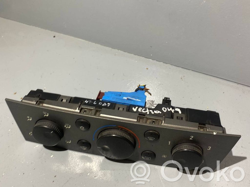 Opel Vectra C Climate control unit 
