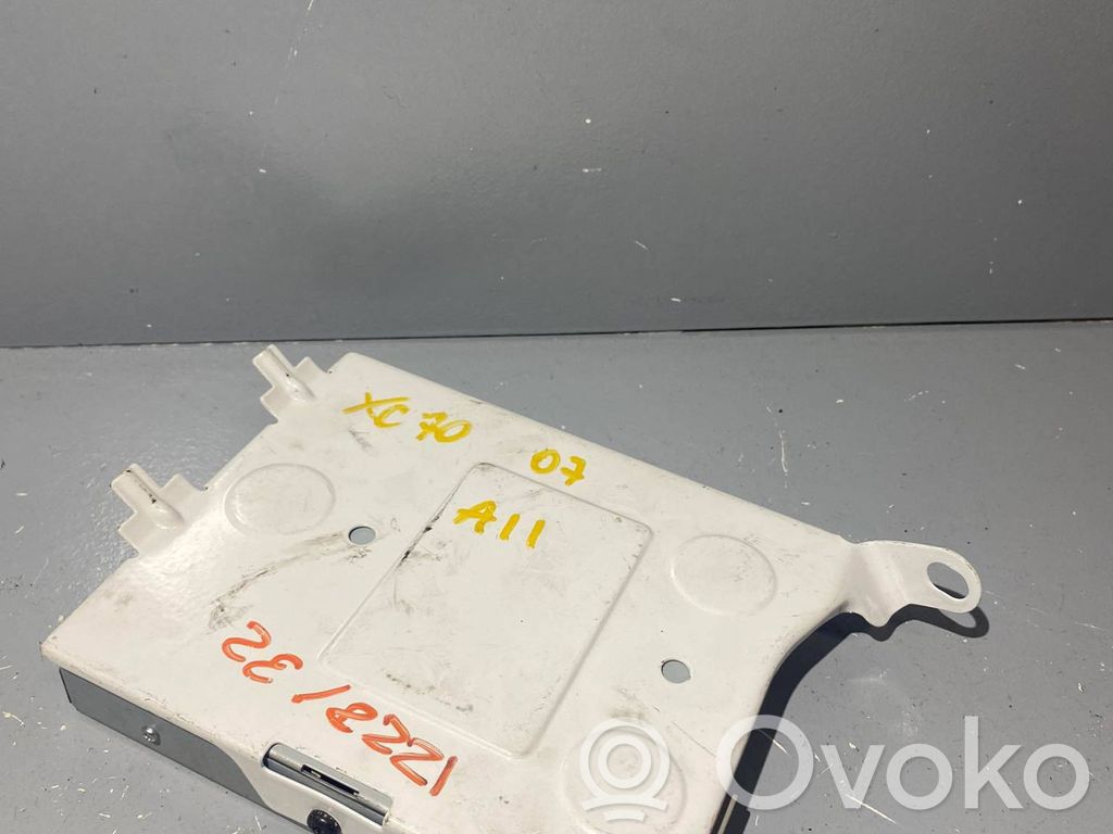 Volvo XC70 GPS navigation control unit/module 