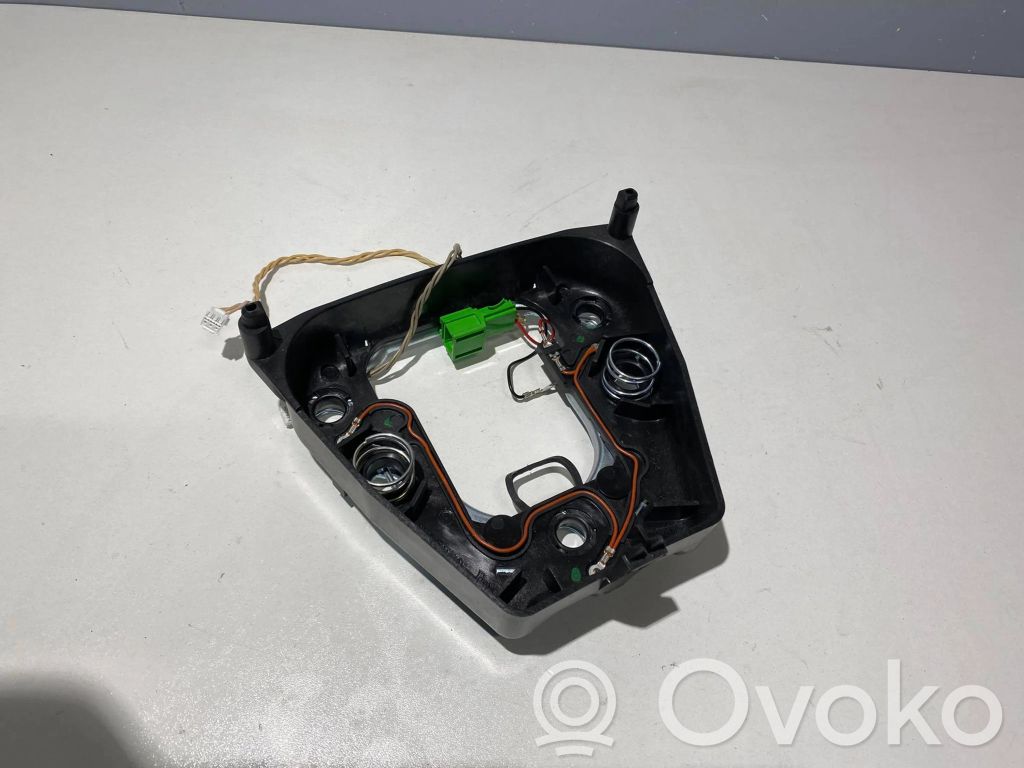 Volvo V50 Vairo oro pagalvė 