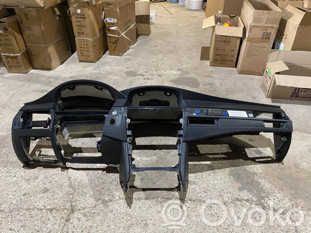 BMW 5 E60 E61 Panelė 