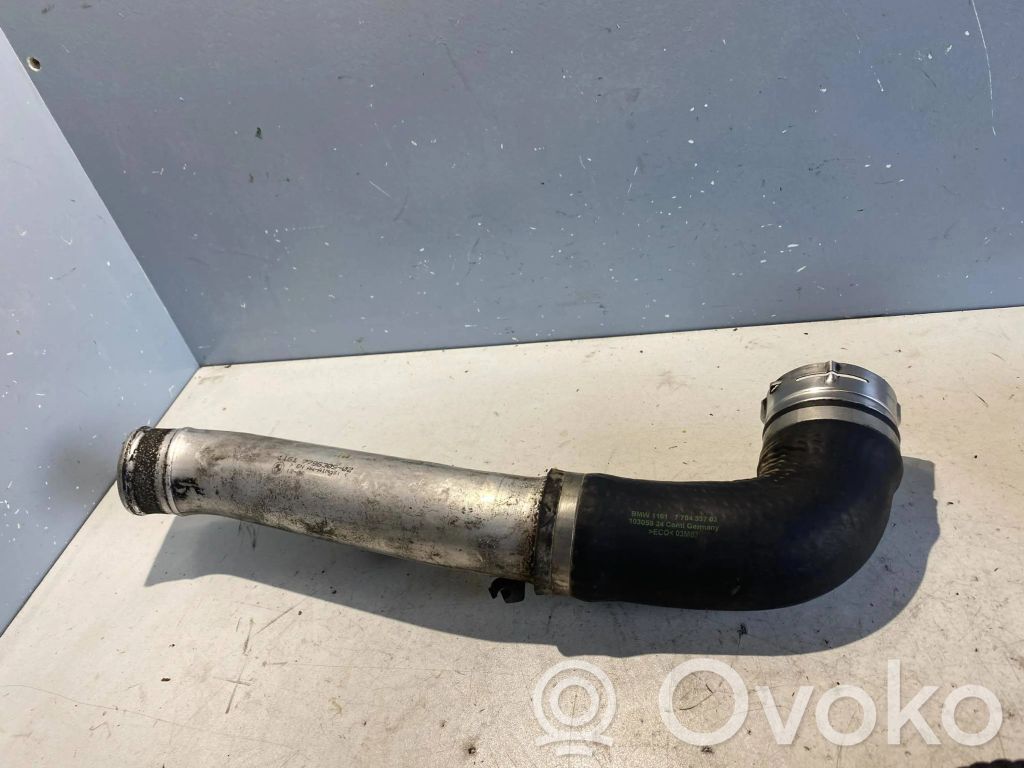 BMW 7 E65 E66 Välijäähdyttimen letku 