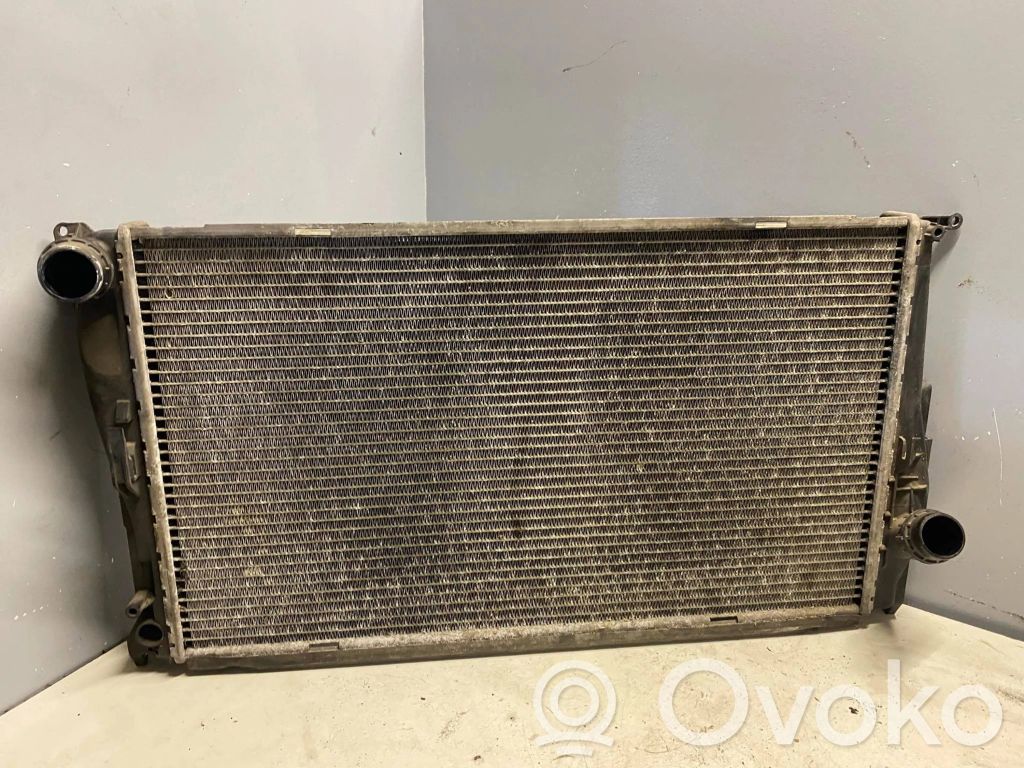 BMW 3 E90 E91 Coolant radiator 