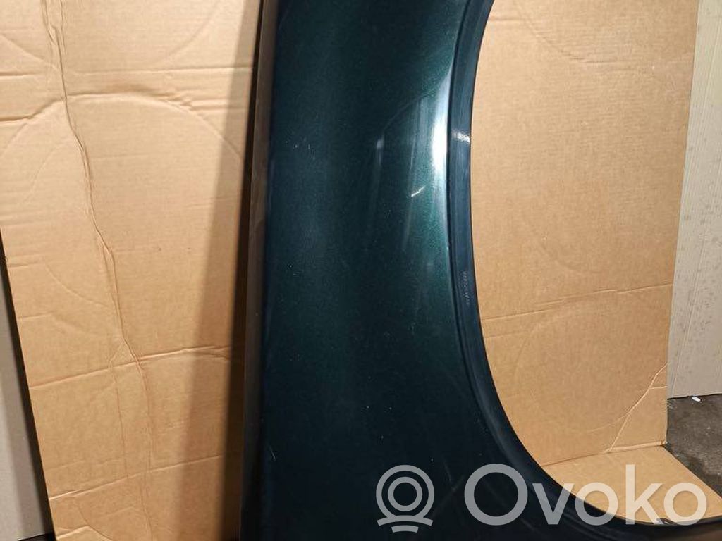 BMW X5 E53 Sparnas 