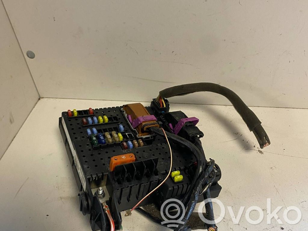 Módulo de fusible   30728512,28017881,05W261