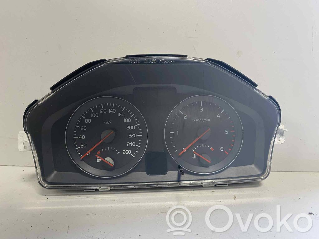 Volvo V50 Speedometer (instrument cluster) 