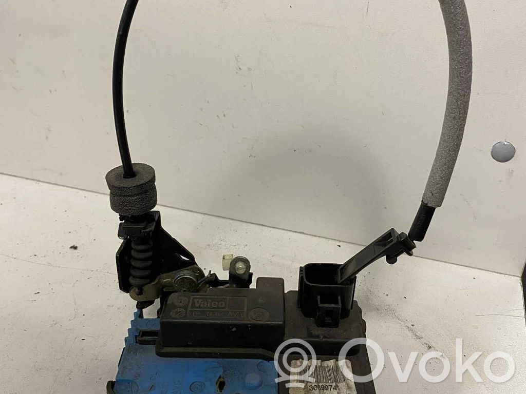 Volvo V70 Etuoven lukko 