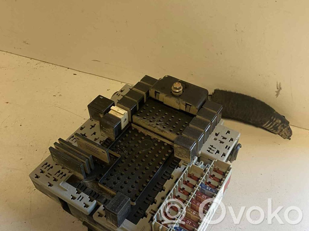 Volvo S80 Fuse module 