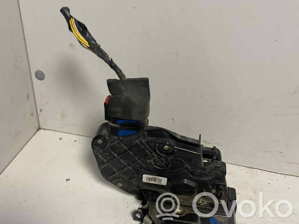 Volvo V50 Aizmugurē slēdzene 