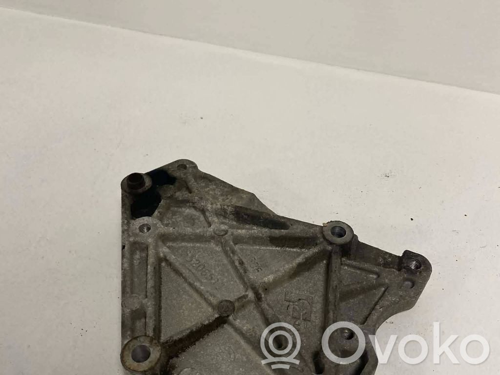 Opel Meriva A Engine mounting bracket 