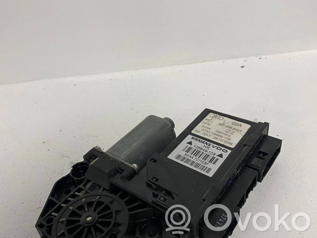 Audi A4 S4 B6 8E 8H Silniczek podnoszenia szyby drzwi tylnych 