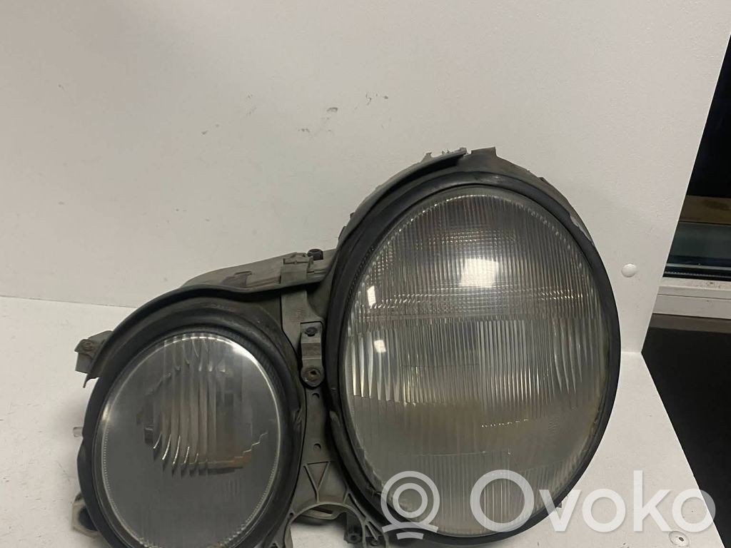 Mercedes-Benz E W210 Headlight/headlamp 