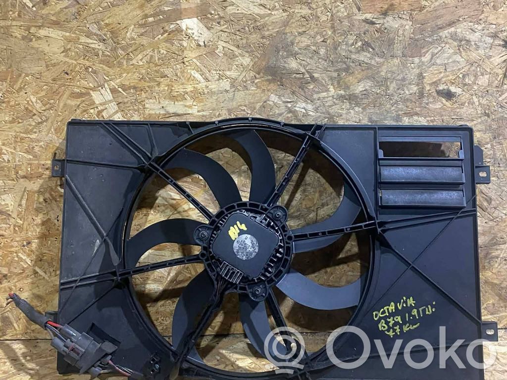 Skoda Octavia Mk2 (1Z) Elektryczny wentylator chłodnicy 