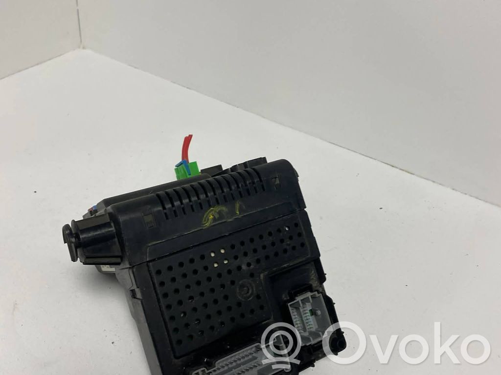 Volvo V70 Fuse module 