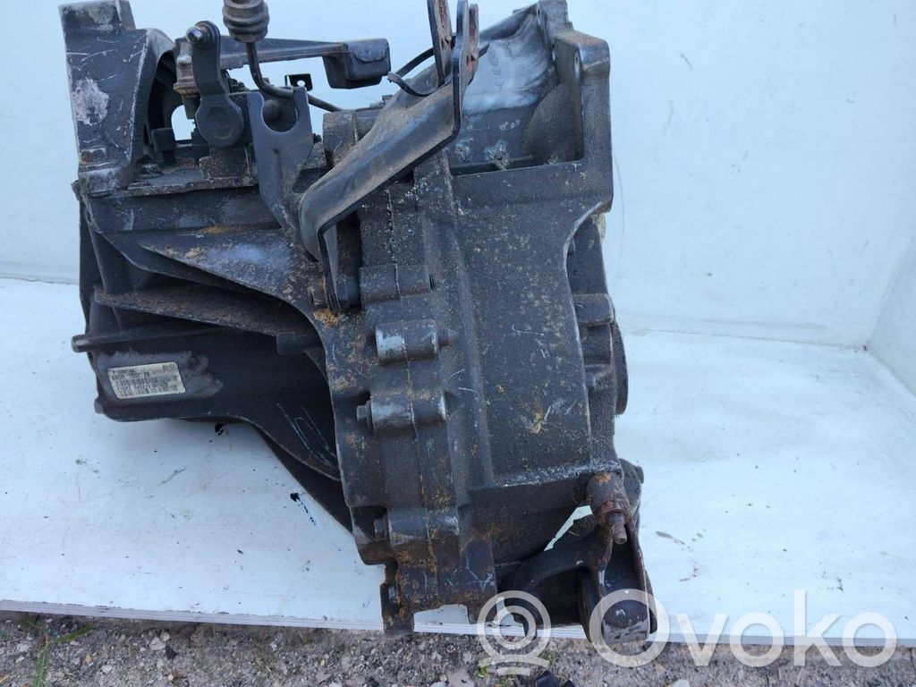 Volvo V50 Manualna 5-biegowa skrzynia biegów 