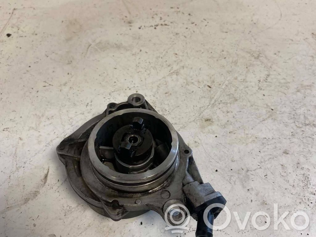 BMW 5 E39 Pompă vacuum 
