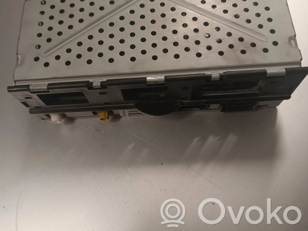 Radio / CD-Player / DVD-Player / Navigation   4E0035541B,4E0910541C