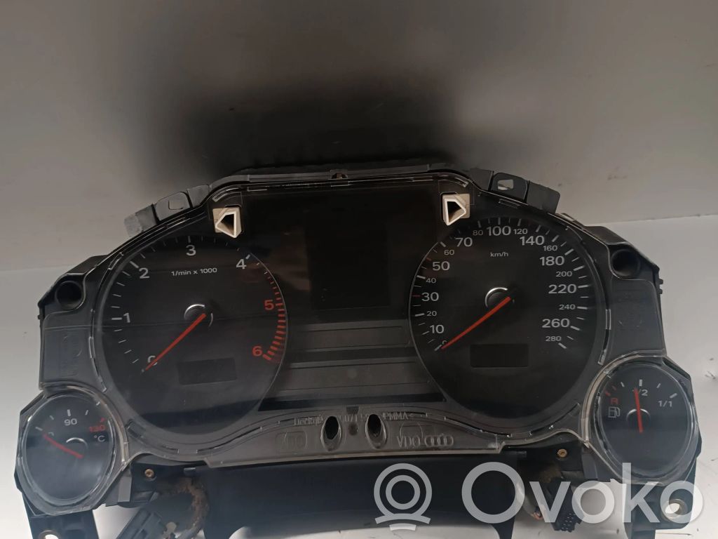Audi A8 S8 D3 4E Speedometer (instrument cluster) 
