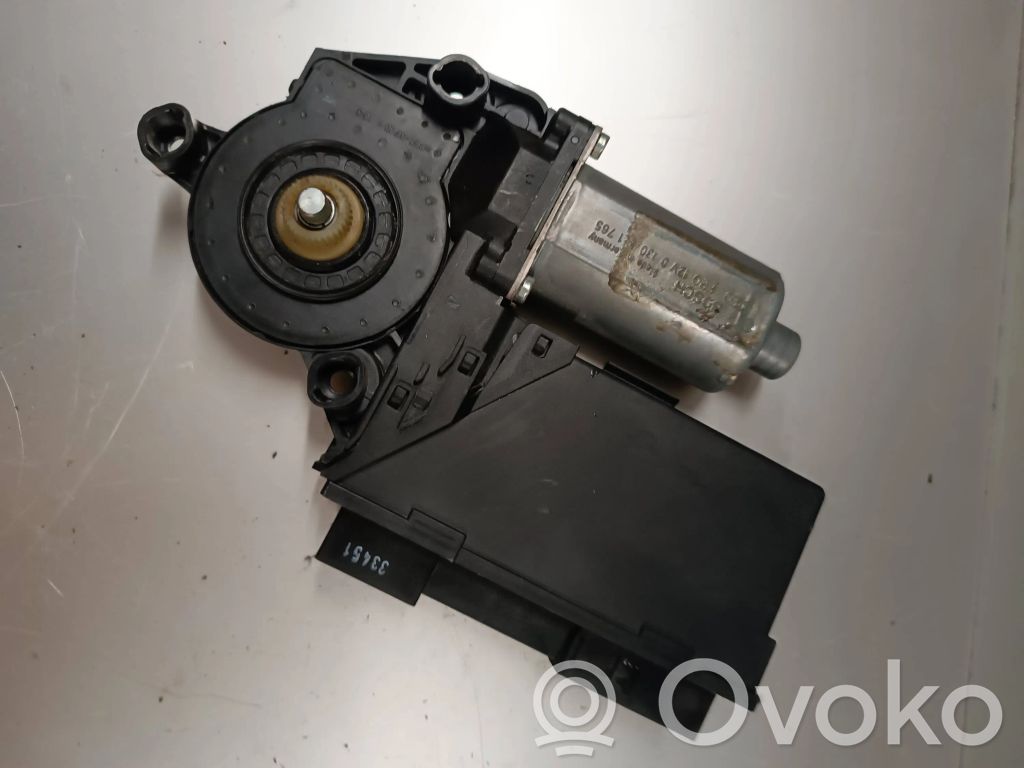 Audi A8 S8 D3 4E Rear door window regulator motor 