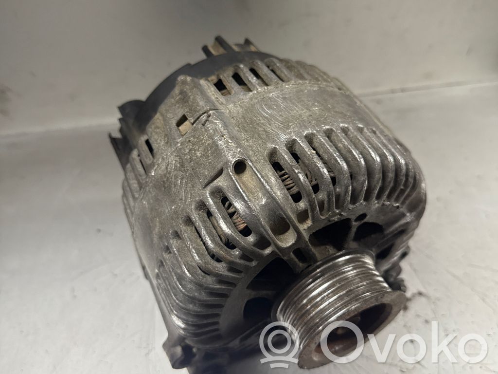 Audi A8 S8 D3 4E Generatorius 