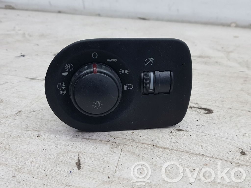 Seat Leon (1P) Interruptor de luz 