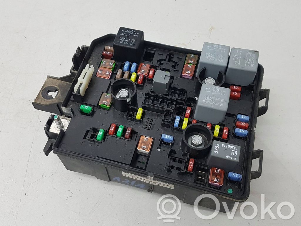 Opel Corsa E Fuse module 